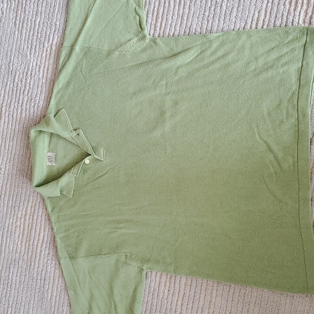 NWOT Gap Collared Sweater